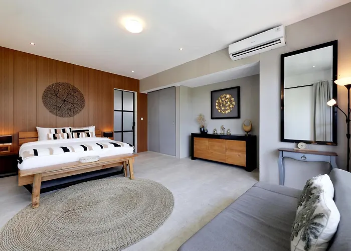 Spacious 4 Bedroom 4 Baths In