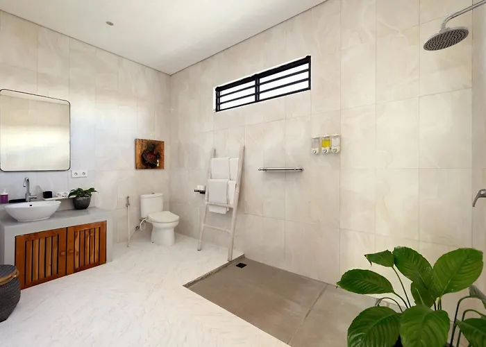 Spacious 4 Bedroom 4 Baths In Seminyak (Bali)