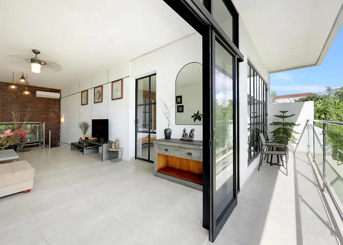 Villa Spacious 4 Bedroom 4 Baths In