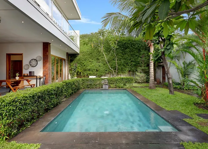 Villa Spacious 4 Bedroom 4 Baths In Seminyak (Bali)