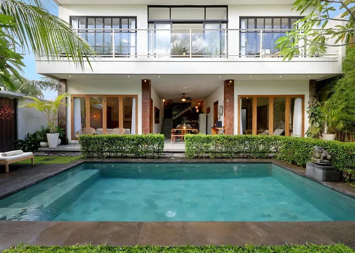 Spacious 4 Bedroom 4 Baths In Seminyak (Bali)