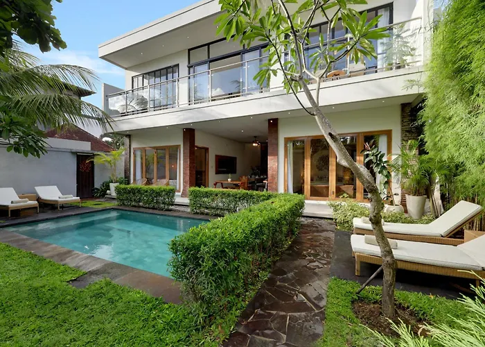 Villa Spacious 4 Bedroom 4 Baths In Seminyak (Bali)