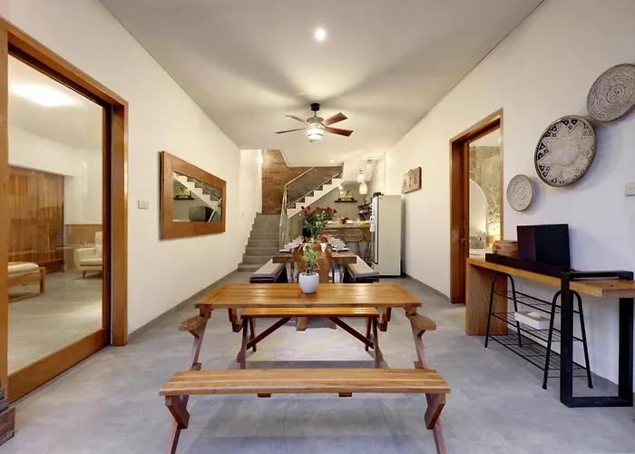 Villa Spacious 4 Bedroom 4 Baths In Seminyak (Bali)